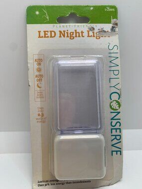 Simply Conserve LED Night Light With Auto Sensor 0.3W Energy Saving White Plasti